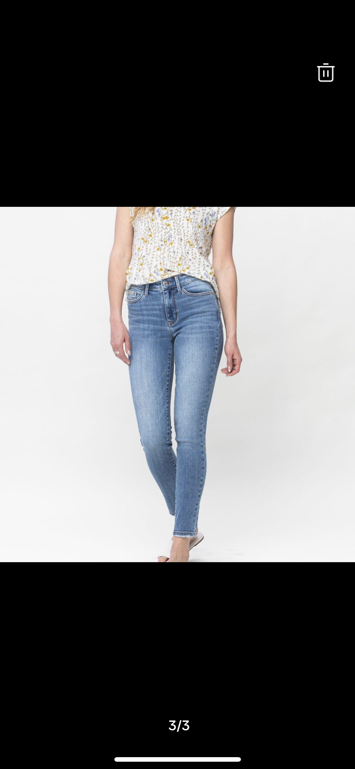 Judy Blue Jeans Mid rise skinny non distressed sale